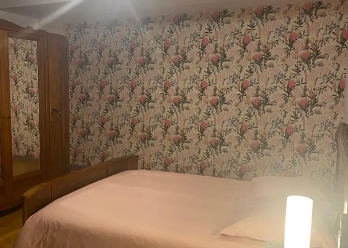 La D'angele D'hotes Sedan